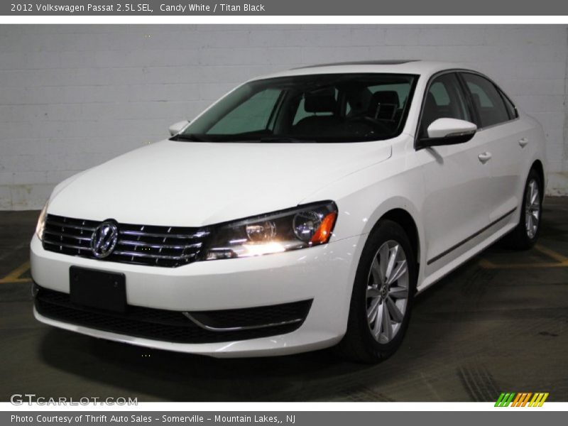 Candy White / Titan Black 2012 Volkswagen Passat 2.5L SEL