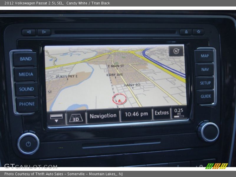 Candy White / Titan Black 2012 Volkswagen Passat 2.5L SEL