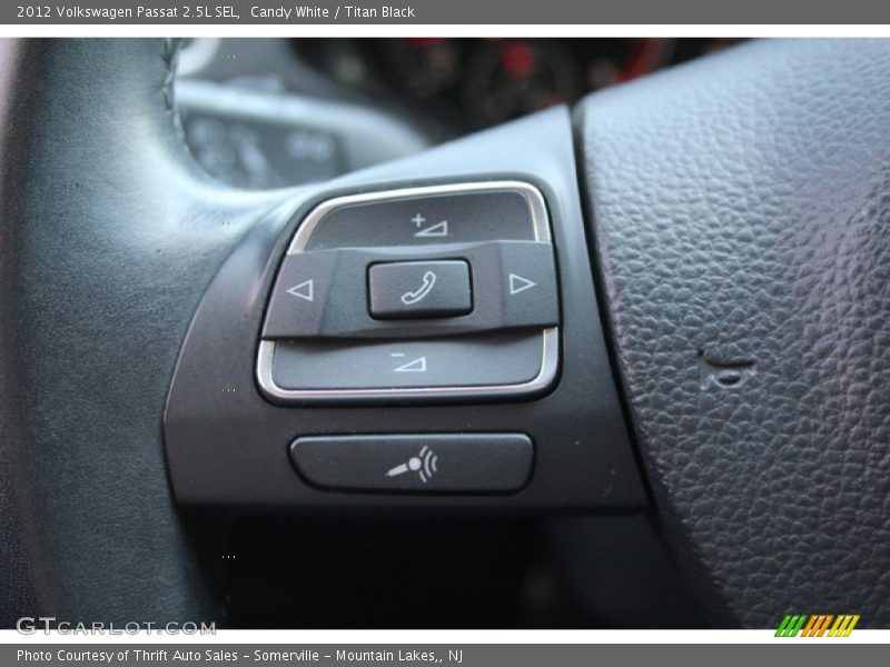 Candy White / Titan Black 2012 Volkswagen Passat 2.5L SEL
