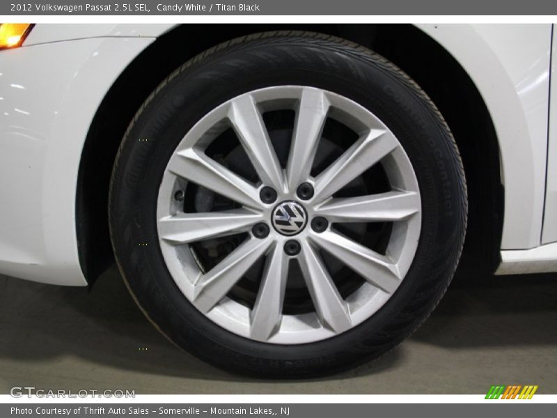 Candy White / Titan Black 2012 Volkswagen Passat 2.5L SEL