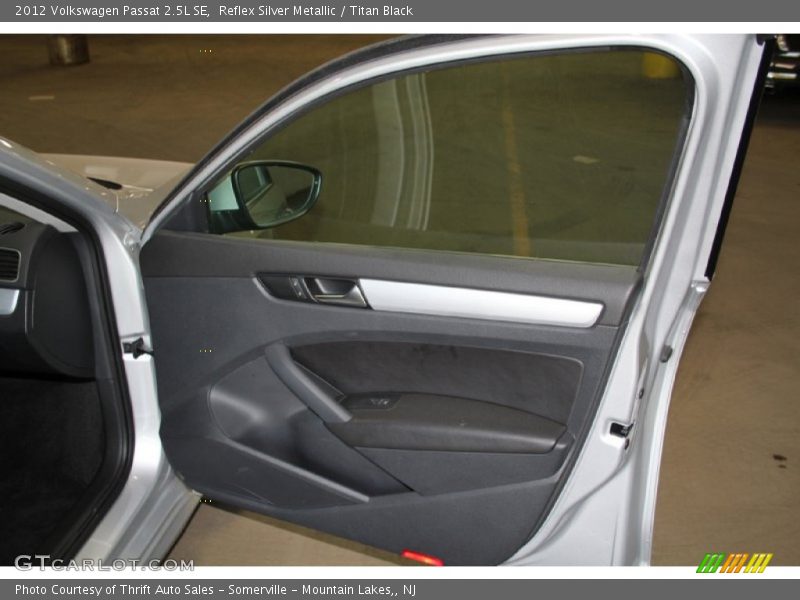 Reflex Silver Metallic / Titan Black 2012 Volkswagen Passat 2.5L SE
