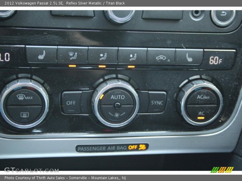 Reflex Silver Metallic / Titan Black 2012 Volkswagen Passat 2.5L SE