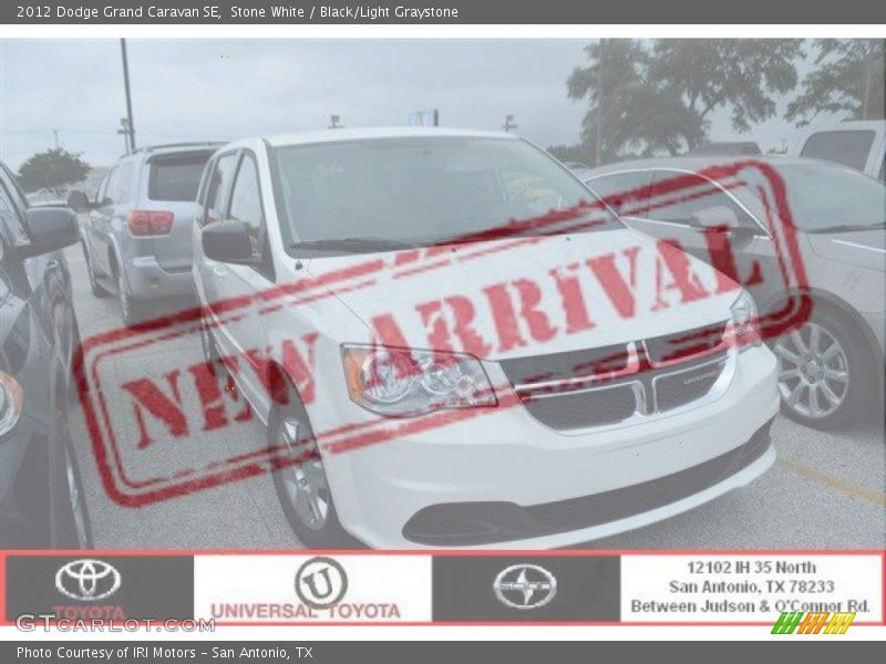 Stone White / Black/Light Graystone 2012 Dodge Grand Caravan SE