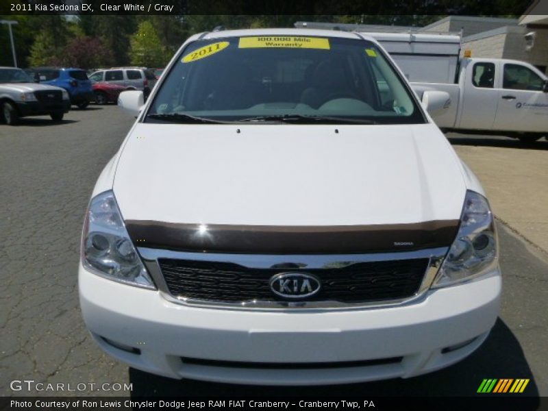 Clear White / Gray 2011 Kia Sedona EX