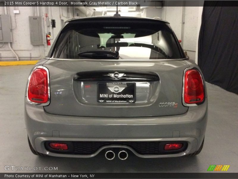 Moonwalk Gray Metallic / Carbon Black 2015 Mini Cooper S Hardtop 4 Door