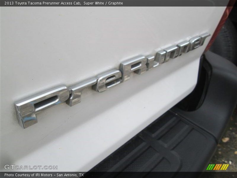 Super White / Graphite 2013 Toyota Tacoma Prerunner Access Cab