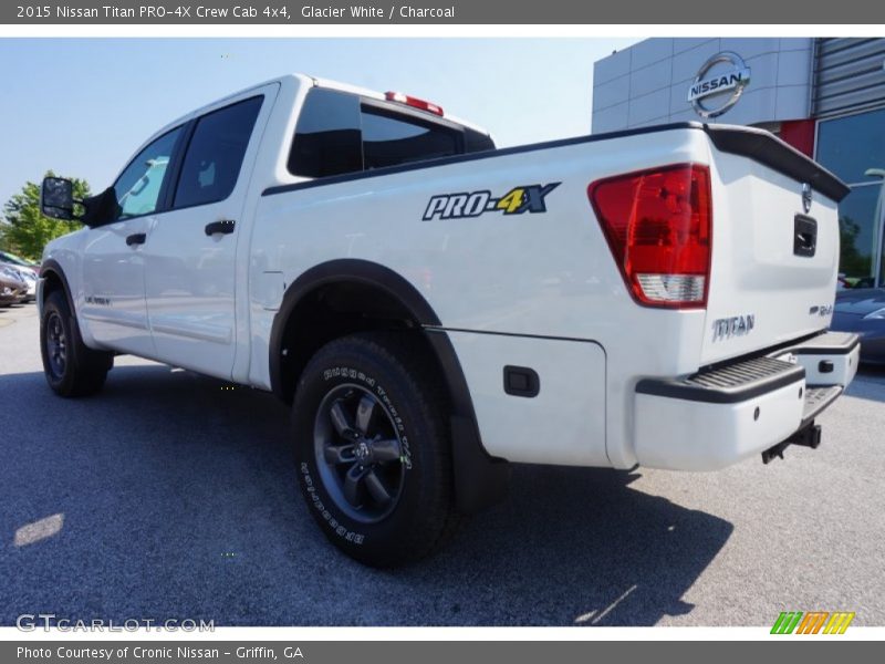 Glacier White / Charcoal 2015 Nissan Titan PRO-4X Crew Cab 4x4