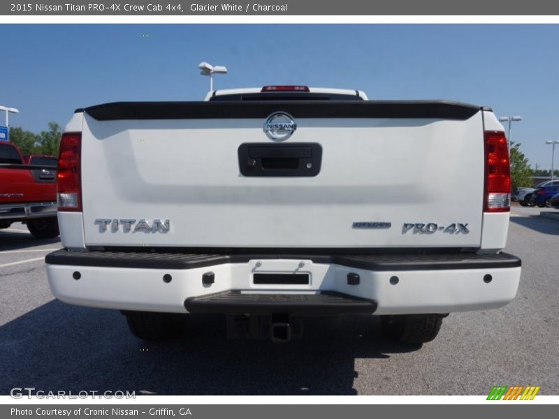 Glacier White / Charcoal 2015 Nissan Titan PRO-4X Crew Cab 4x4