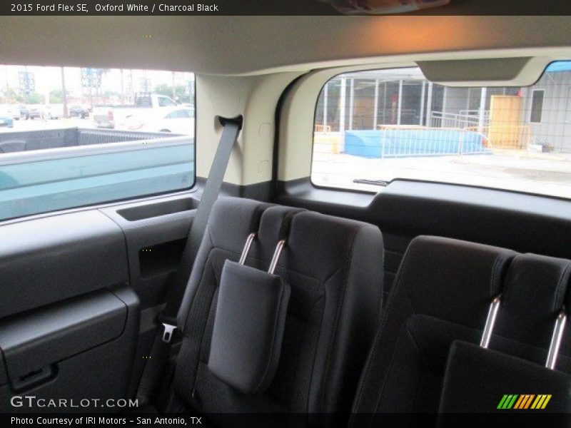 Oxford White / Charcoal Black 2015 Ford Flex SE