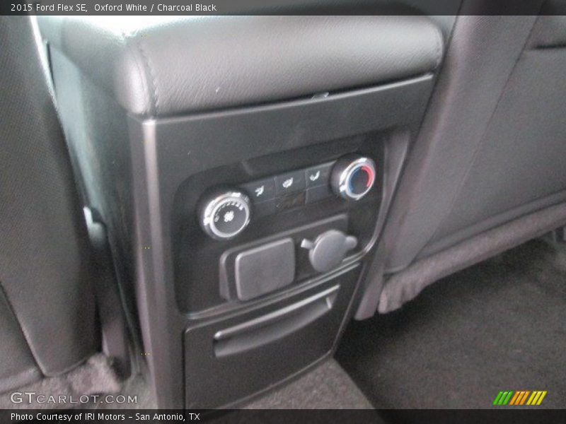 Oxford White / Charcoal Black 2015 Ford Flex SE