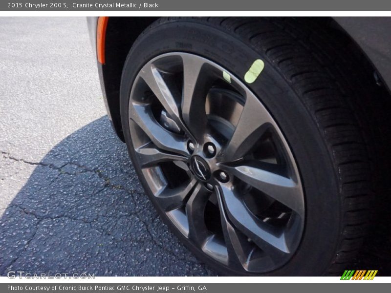 Granite Crystal Metallic / Black 2015 Chrysler 200 S