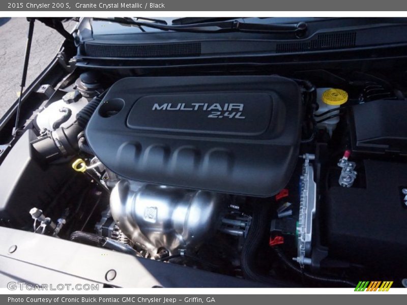 Granite Crystal Metallic / Black 2015 Chrysler 200 S