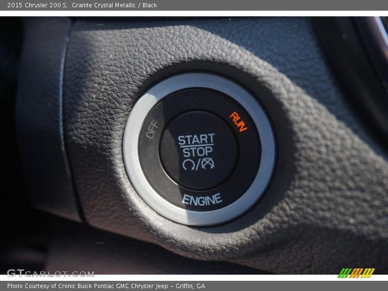 Granite Crystal Metallic / Black 2015 Chrysler 200 S