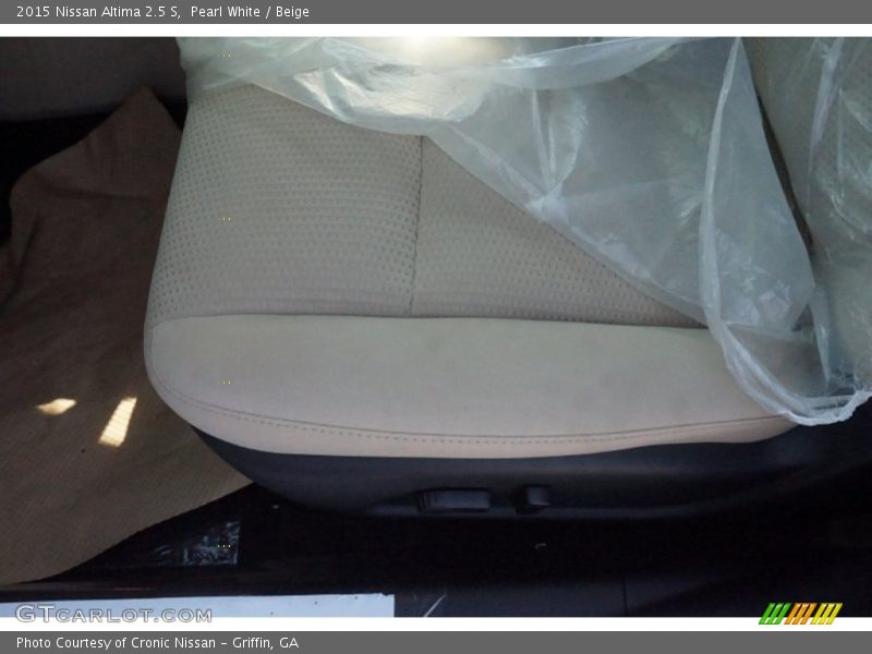 Pearl White / Beige 2015 Nissan Altima 2.5 S