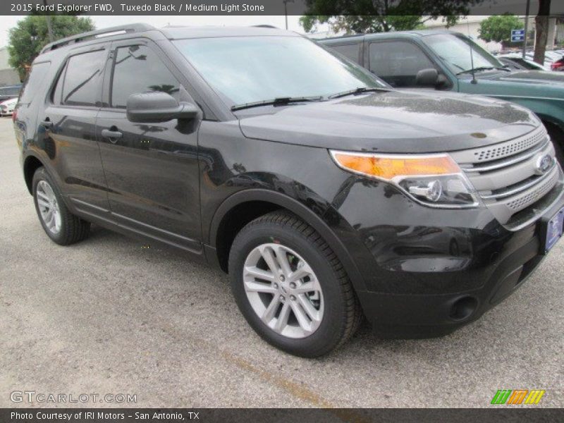 Tuxedo Black / Medium Light Stone 2015 Ford Explorer FWD