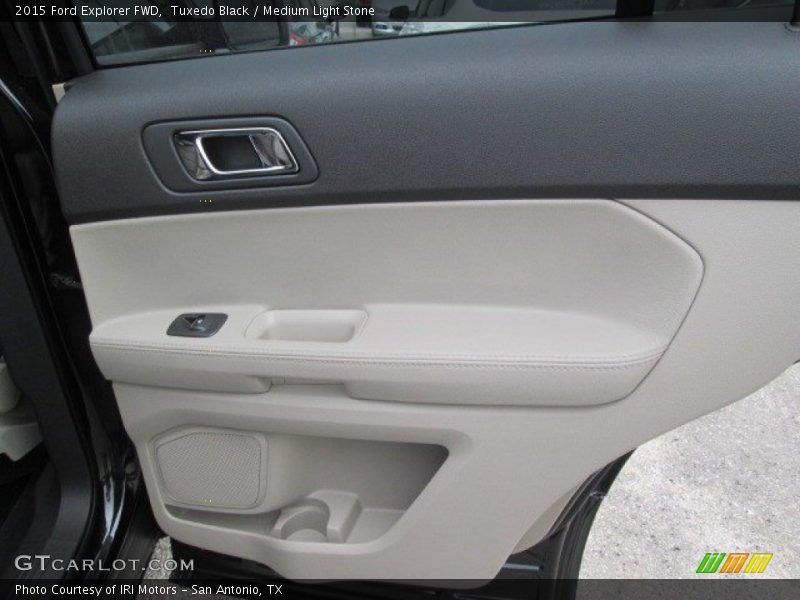 Tuxedo Black / Medium Light Stone 2015 Ford Explorer FWD