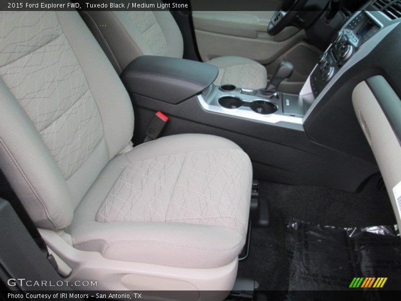 Tuxedo Black / Medium Light Stone 2015 Ford Explorer FWD