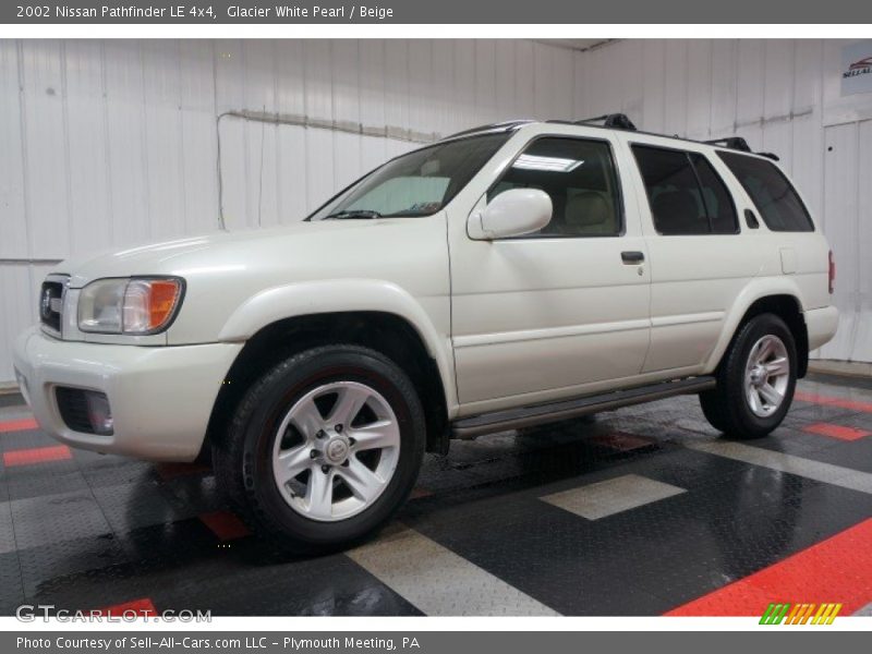 Glacier White Pearl / Beige 2002 Nissan Pathfinder LE 4x4