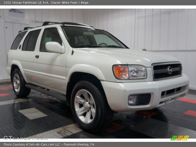 Glacier White Pearl / Beige 2002 Nissan Pathfinder LE 4x4