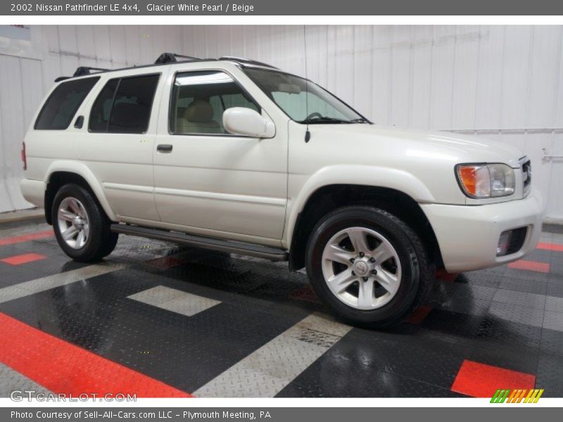 Glacier White Pearl / Beige 2002 Nissan Pathfinder LE 4x4