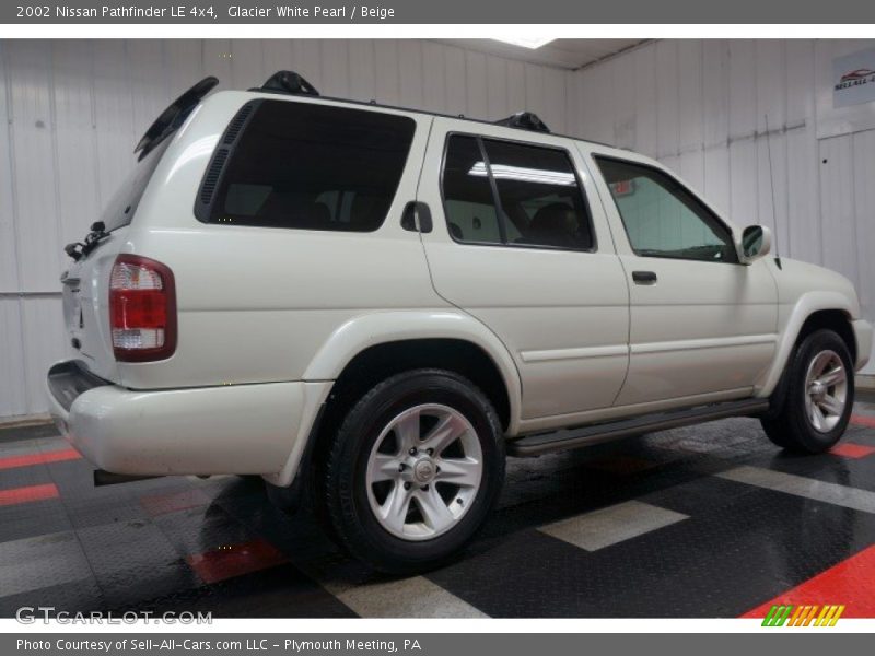 Glacier White Pearl / Beige 2002 Nissan Pathfinder LE 4x4