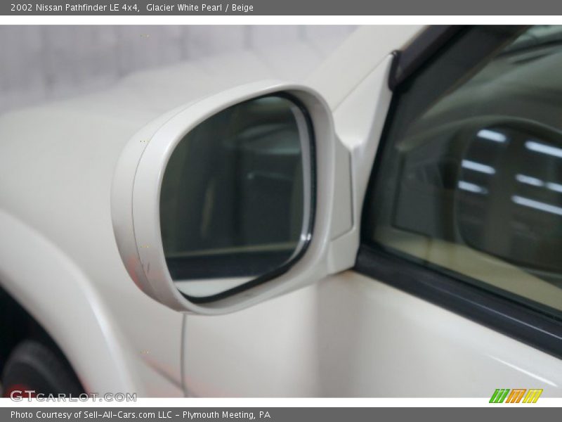 Glacier White Pearl / Beige 2002 Nissan Pathfinder LE 4x4