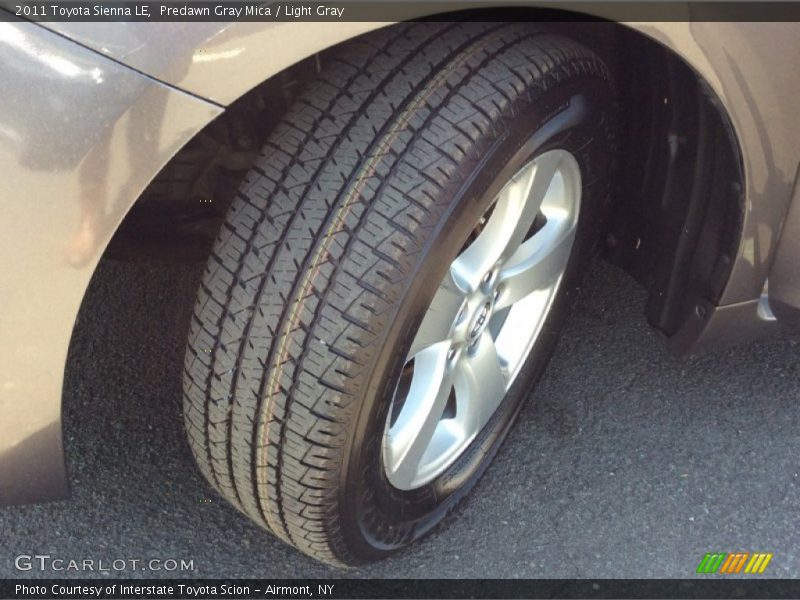 Predawn Gray Mica / Light Gray 2011 Toyota Sienna LE