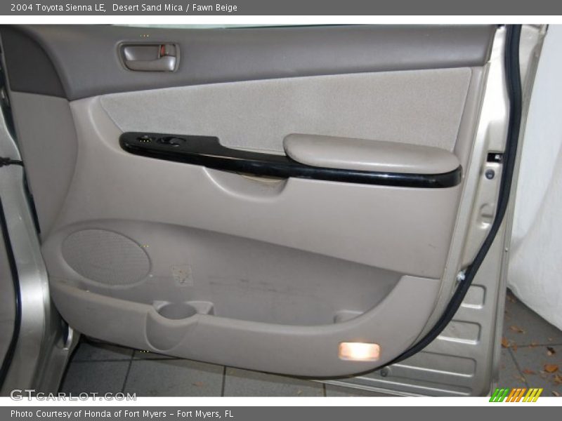 Desert Sand Mica / Fawn Beige 2004 Toyota Sienna LE