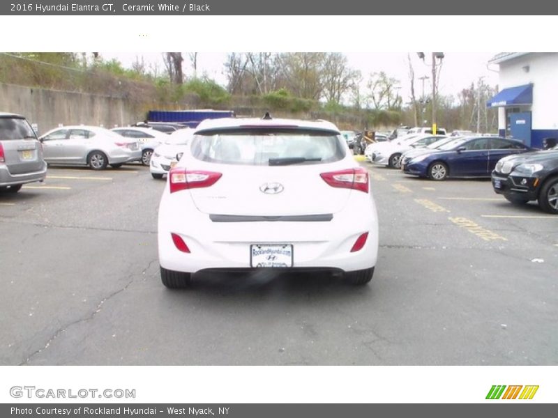 Ceramic White / Black 2016 Hyundai Elantra GT