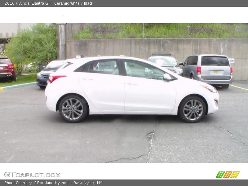 Ceramic White / Black 2016 Hyundai Elantra GT