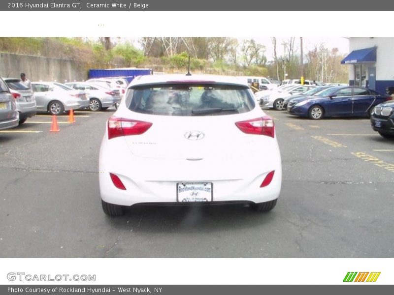 Ceramic White / Beige 2016 Hyundai Elantra GT