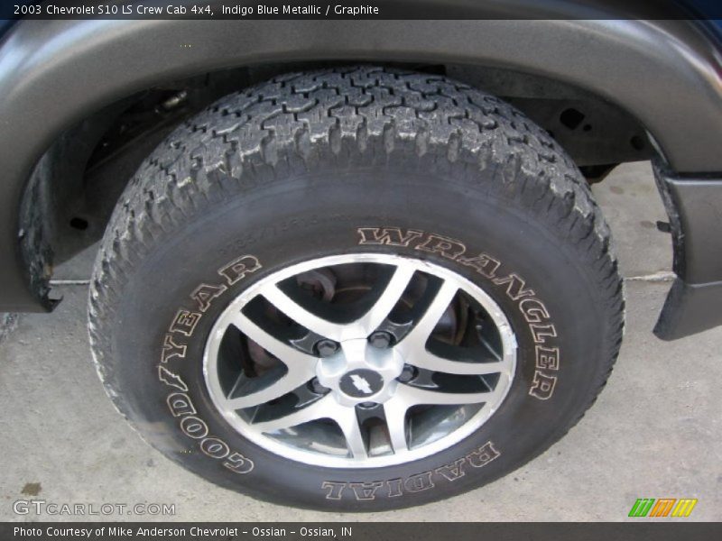 Indigo Blue Metallic / Graphite 2003 Chevrolet S10 LS Crew Cab 4x4