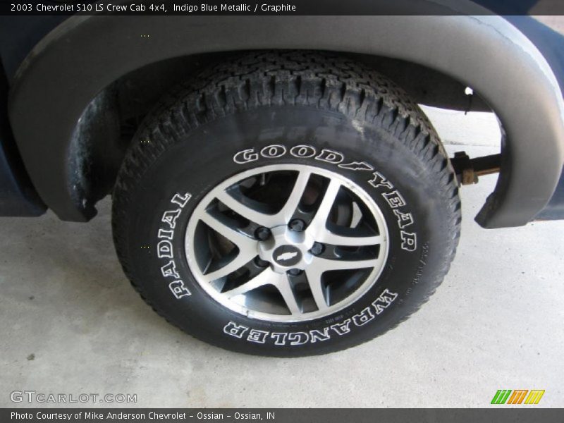 Indigo Blue Metallic / Graphite 2003 Chevrolet S10 LS Crew Cab 4x4