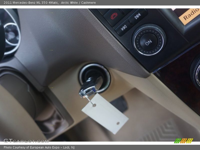 Arctic White / Cashmere 2011 Mercedes-Benz ML 350 4Matic