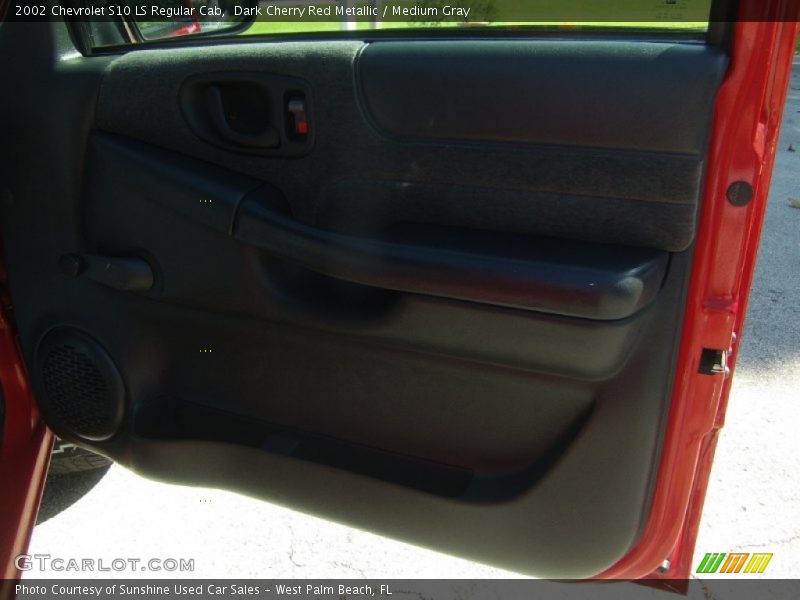 Dark Cherry Red Metallic / Medium Gray 2002 Chevrolet S10 LS Regular Cab
