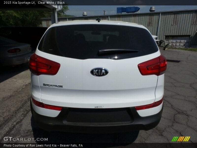 Clear White / Black 2015 Kia Sportage LX