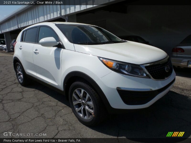 Clear White / Black 2015 Kia Sportage LX