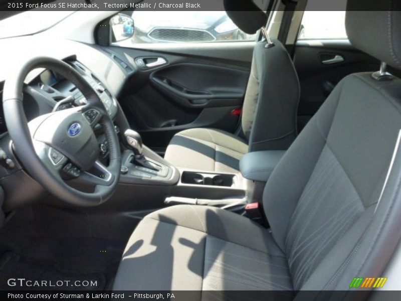 Tectonic Metallic / Charcoal Black 2015 Ford Focus SE Hatchback