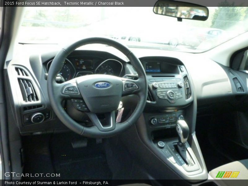 Tectonic Metallic / Charcoal Black 2015 Ford Focus SE Hatchback