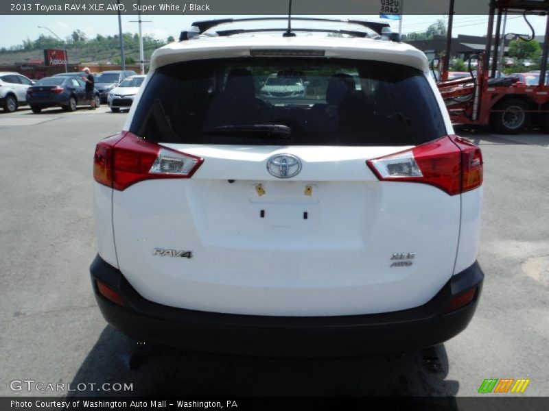 Super White / Black 2013 Toyota RAV4 XLE AWD
