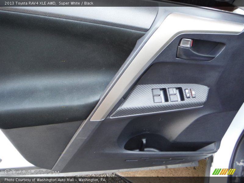 Super White / Black 2013 Toyota RAV4 XLE AWD