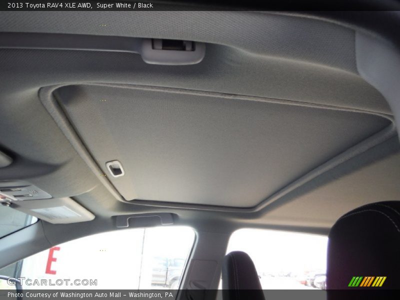 Super White / Black 2013 Toyota RAV4 XLE AWD