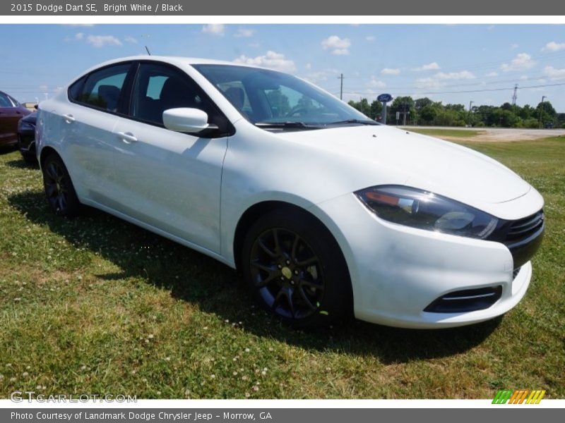 Front 3/4 View of 2015 Dart SE