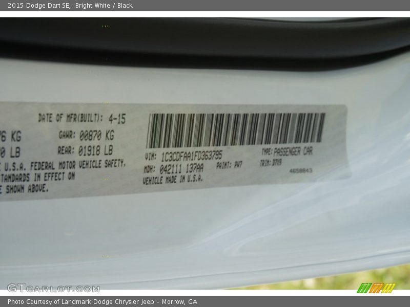 Bright White / Black 2015 Dodge Dart SE