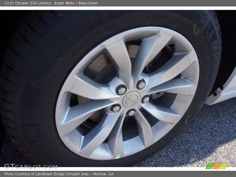 Bright White / Black/Linen 2015 Chrysler 300 Limited