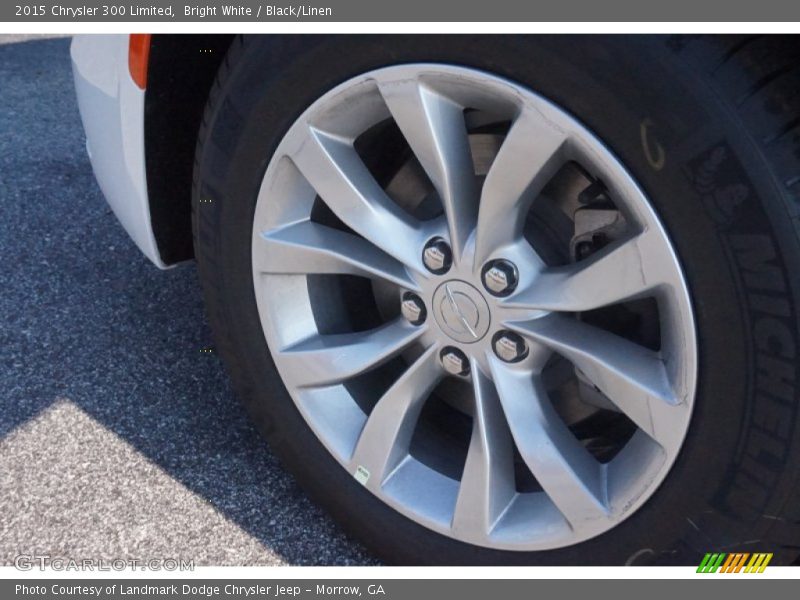 Bright White / Black/Linen 2015 Chrysler 300 Limited