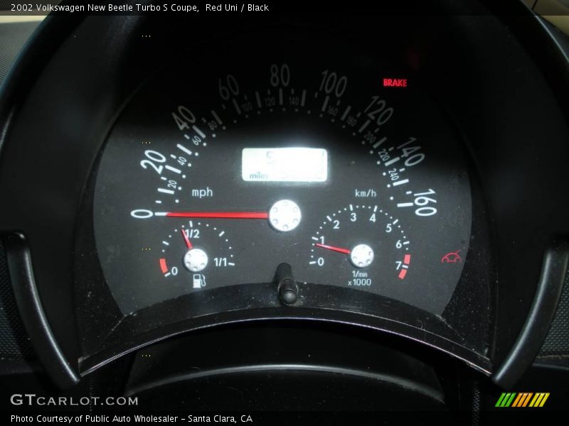 Red Uni / Black 2002 Volkswagen New Beetle Turbo S Coupe