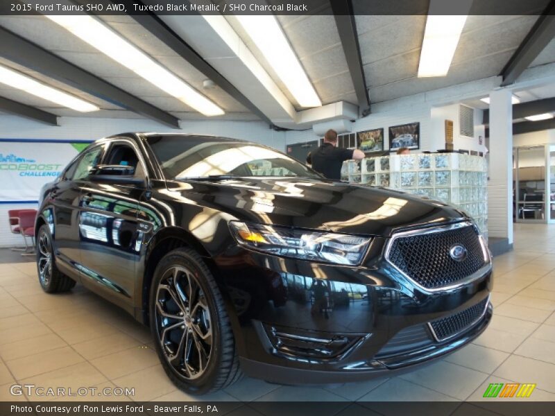 Tuxedo Black Metallic / SHO Charcoal Black 2015 Ford Taurus SHO AWD