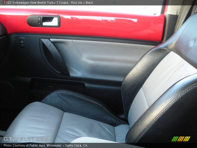 Red Uni / Black 2002 Volkswagen New Beetle Turbo S Coupe