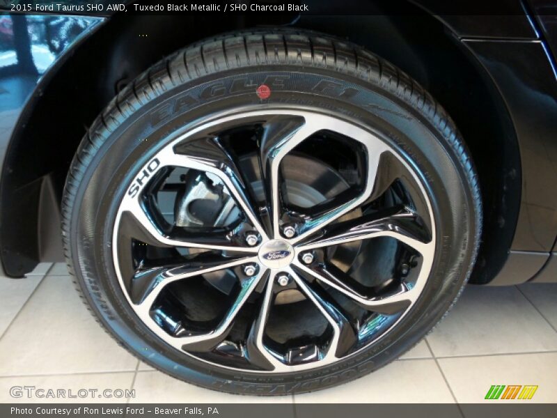  2015 Taurus SHO AWD Wheel